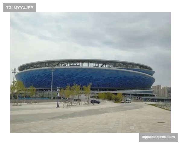 大连英博梭鱼湾球场火爆依旧 五万八千球迷助威击败卫冕冠军 大连英博梭鱼湾球场火爆依旧 五万八千球迷助威击败卫冕冠军